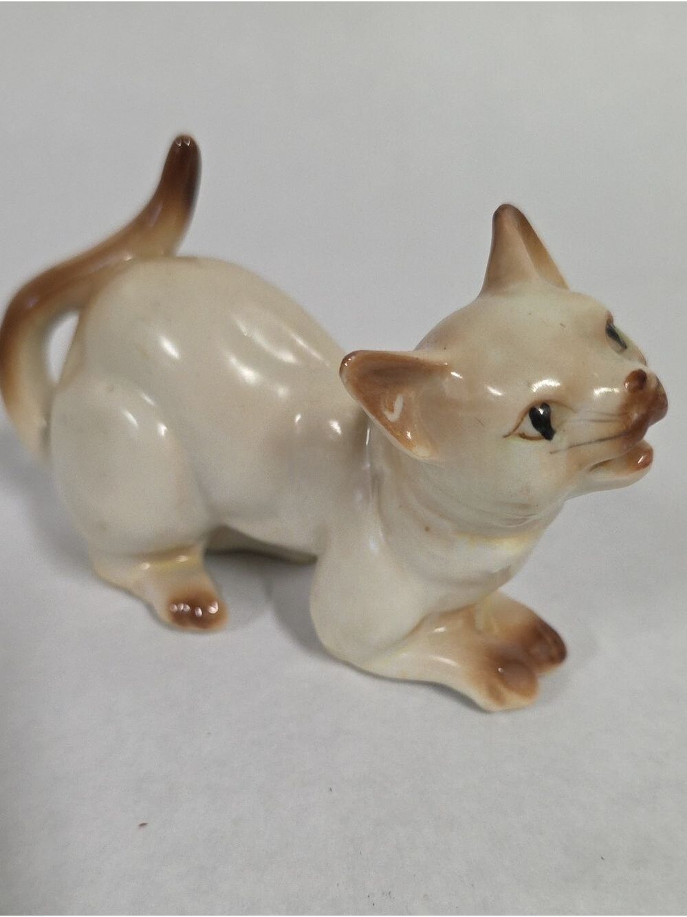 Vintage Mid Century Ceramic Cat Figurine - Crouching Pouncing Made in Japan